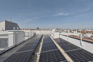 Photovoltaikanlagen am Dach.